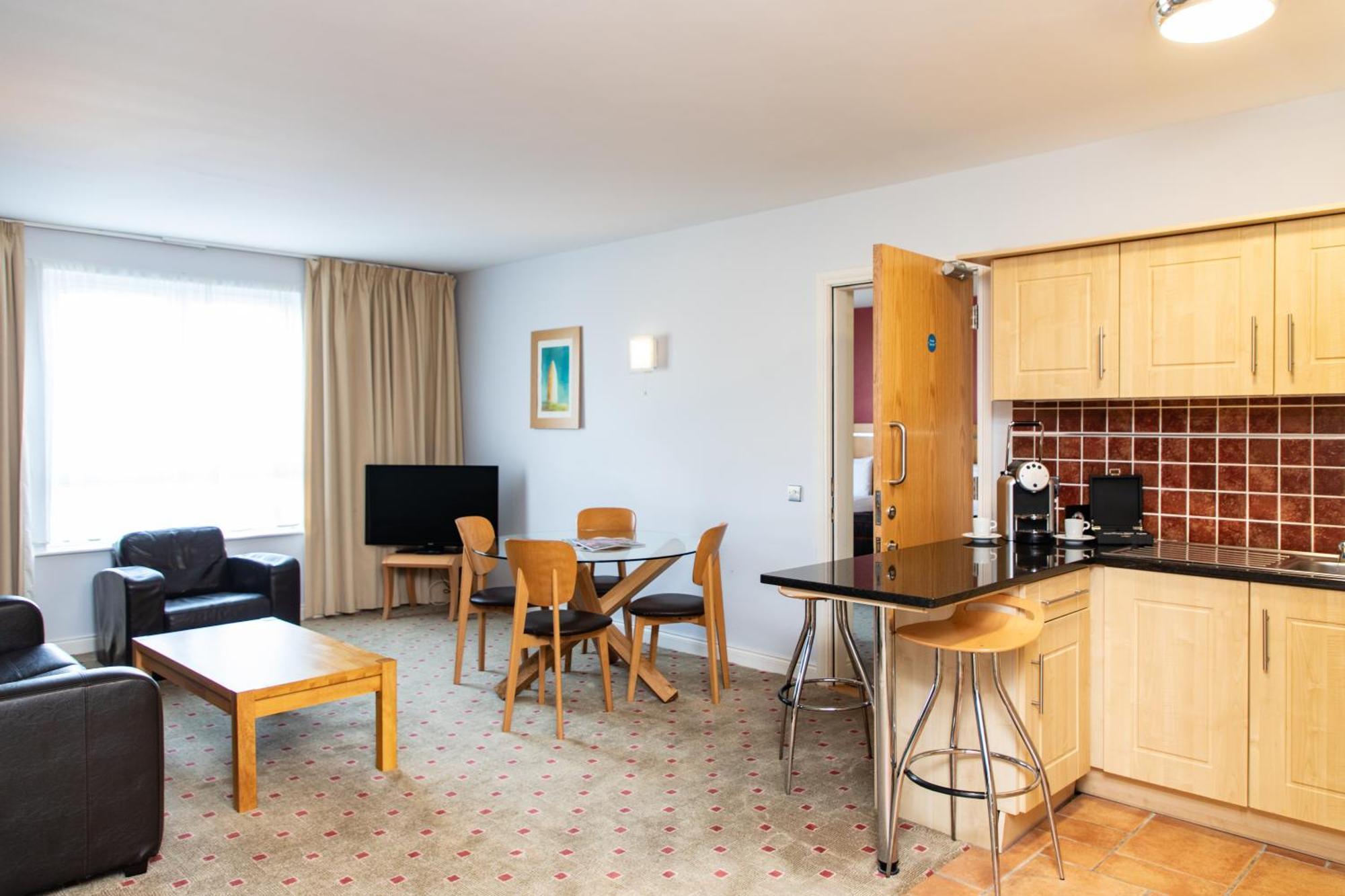 Lahinch Coast Hotel And Suites Экстерьер фото